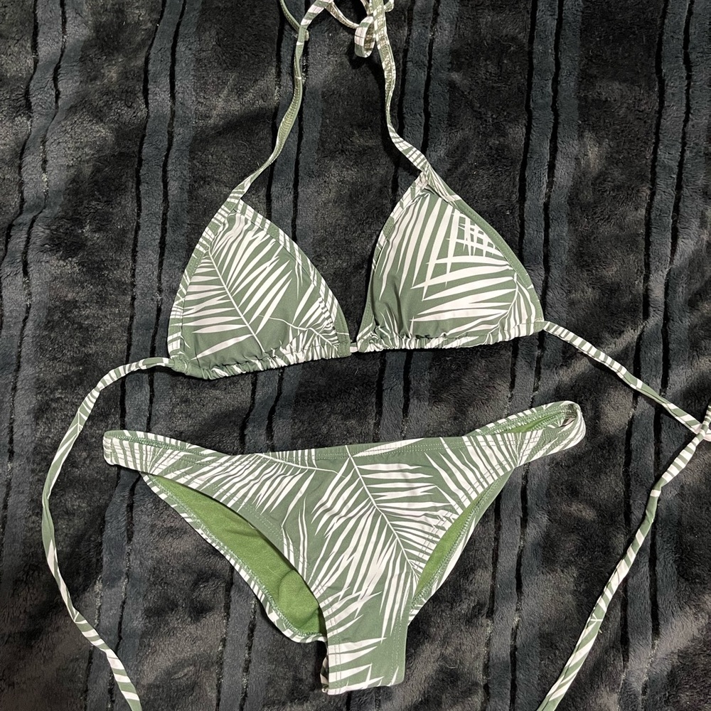 Pakaloha whispy palms swimsuit set!